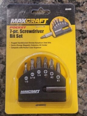 Maxcraft Pocket 7 piece screwdriver bit set new with case Chrome bits & holder